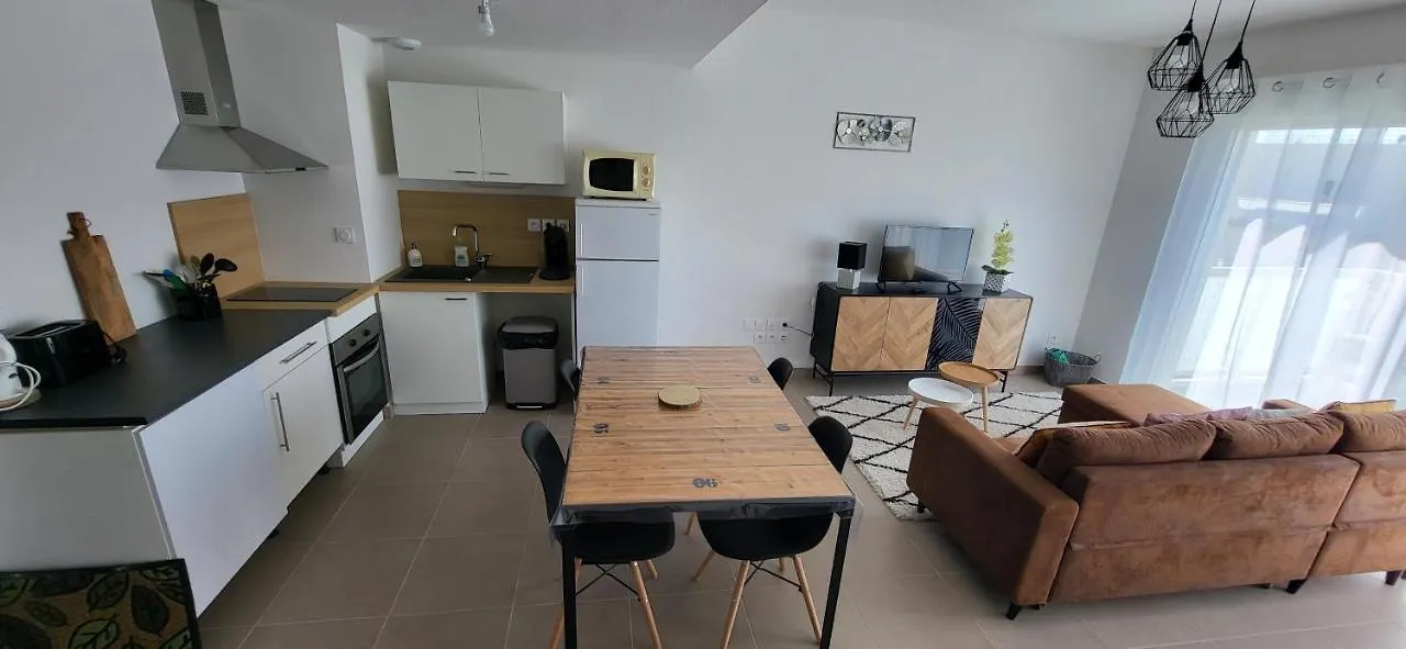 Appartement Avec Balcon/Terrasse Monteux